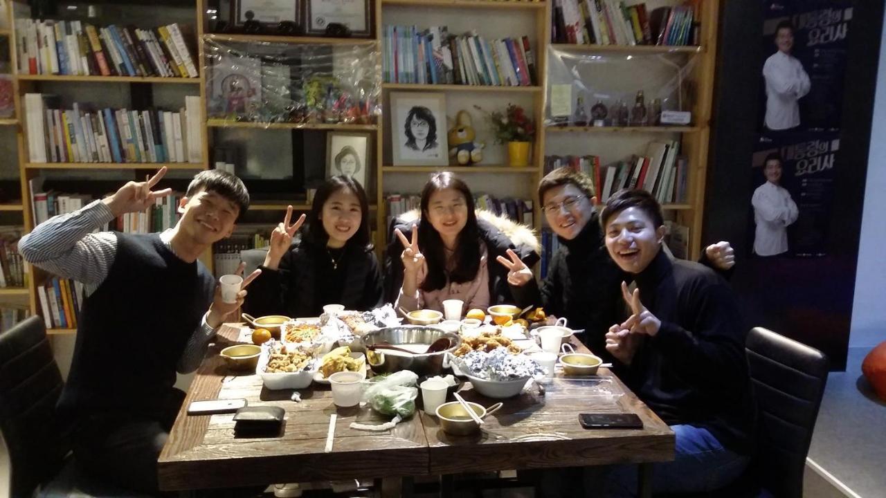One Percent Hostel Jeonju Eksteriør bilde